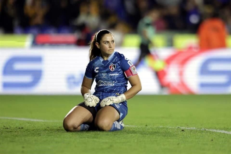 El rostro de Ana Gaby Paz, arquera del Atlas, tras uno de los goles de las 'Amazonas'.
