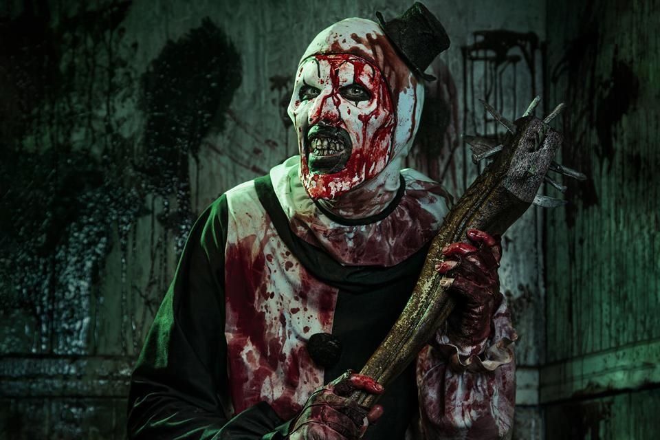 'Terrifier 2: El Payaso Siniestro' llega a México y sin censura; es un éxito 'mega slasher' admirado por el escritor Stephen King.