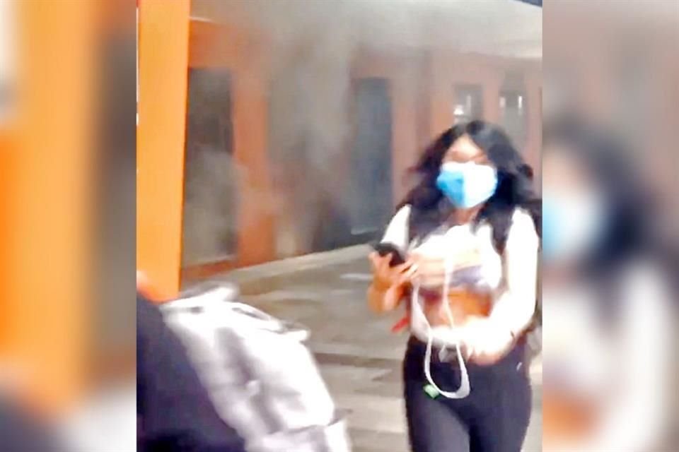 Usuarios en redes sociales reportaron humo y llamas debajo de trenes de la estación Politécnico de la Línea 5 del Metro la tarde de este 11 de enero.