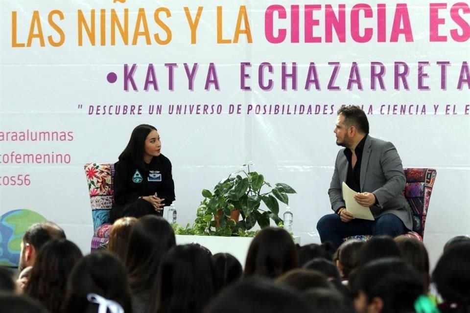 Katya Echazarreta estuvo en la Secundaria Mixta No. 56, en la Colonia El Refugio, en Guadalajara.