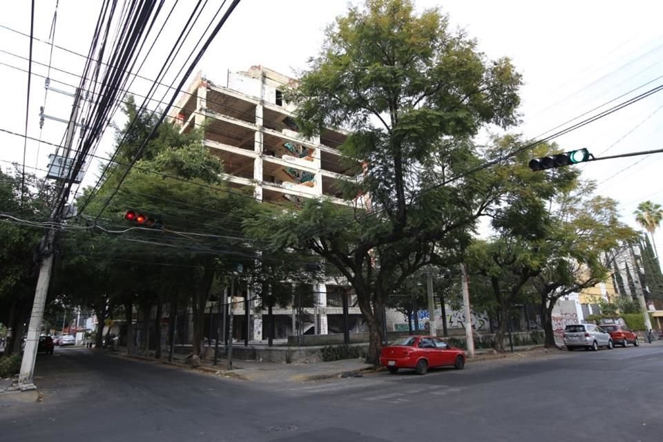 Edificio en Calle Marsella 49, donde hubo oficinas de servicios públicos de Guadalajara.
