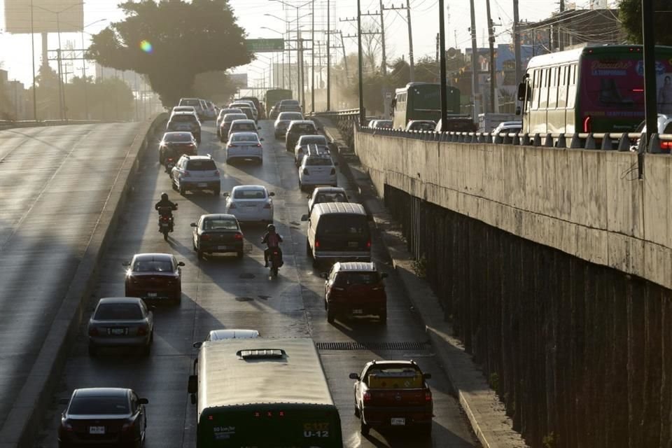 El Gobernador de Jalisco confirma que el problema vial en Juan Gil Preciado necesita un plan integral para ser atendido.