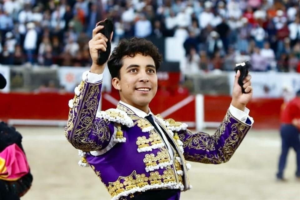 La feria inició con buenas faenas.
