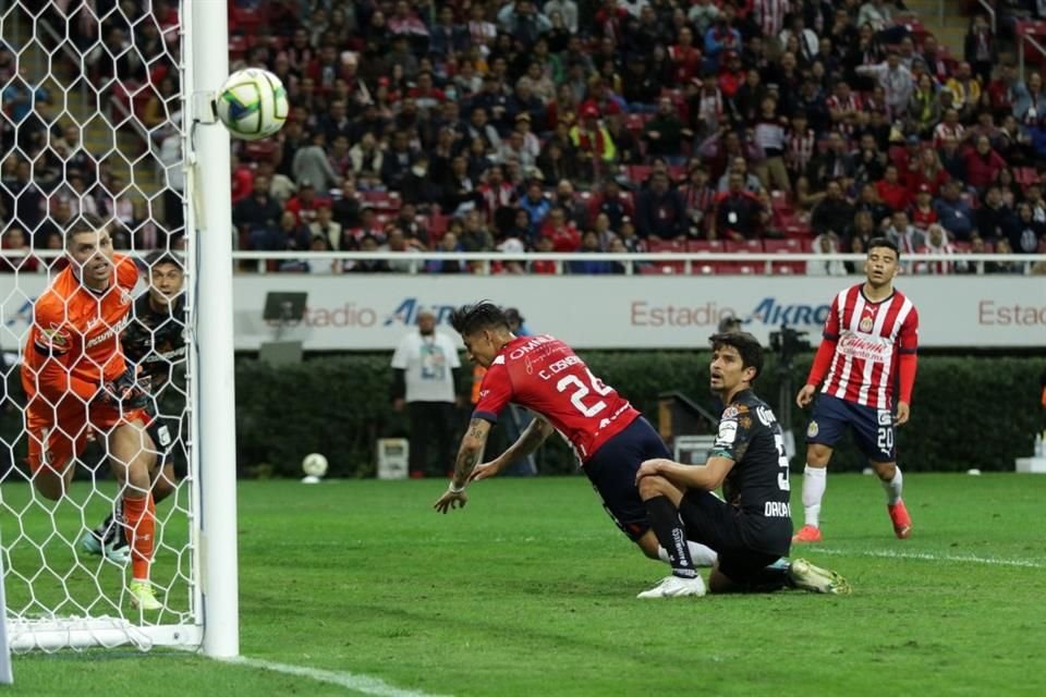 Chivas sufrió su primera derrota del Clausura 2023 tras caer 2-1 ante Toluca en el Estadio Akron.