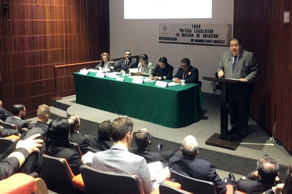 La ASPA participó en el foro 'Política legislativa en materia de aviación'.