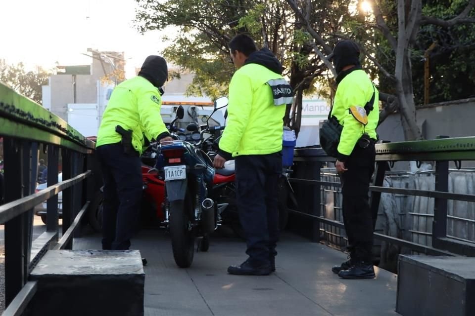 Durante este primer día se sancionó a nueve personas por no portar el casco, se aplicaron 85 infracciones y se realizaron 52 remisiones al depósito vehicular por falta de documentación.