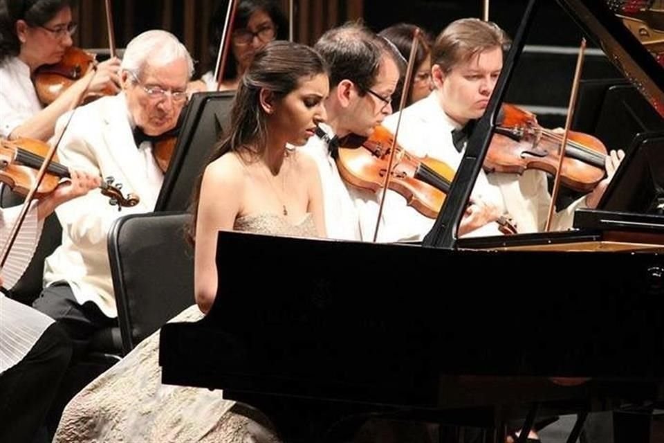 La reconocida piainista Daniela Liebman vendrá a su natal Guadalajara para abrir la primera temporada de conciertos de la Filarmónica.