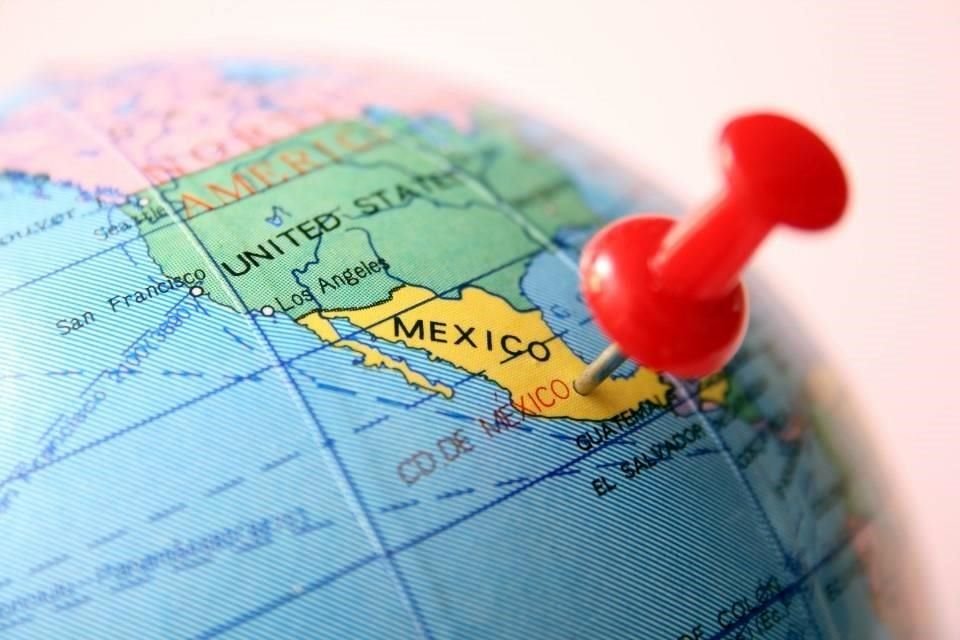 El compendio pone de relieve aspectos culturales de México, como el machismo, la transgresión o el sentido gozoso y trágico con la muerte.