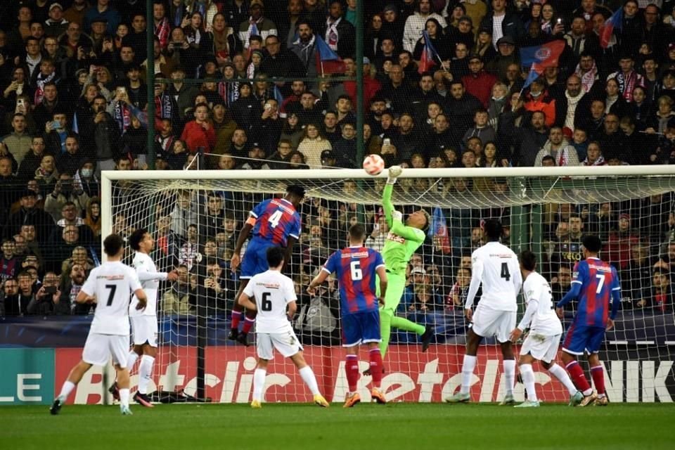 Navas podría salir del PSG.