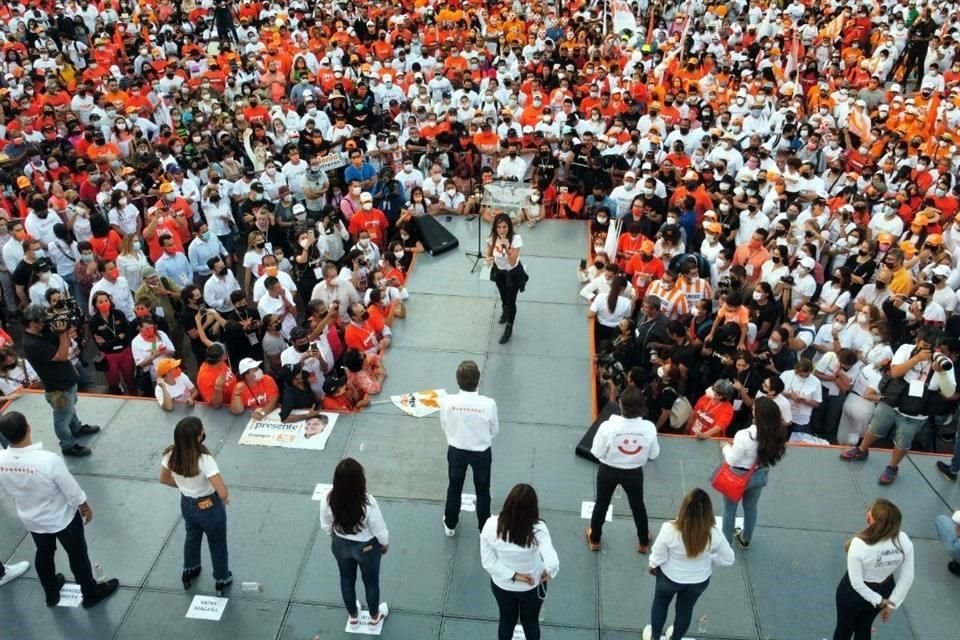 Aunque se recomienda guardar sana distancia, ha habido mitines masivos como el de ayer de Juan José Frangie, candidato de MC por Zapopan.