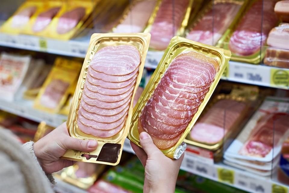 El empaque, con tecnología a base de componentes de cobre, permite alargar hasta 30 días más el límite de caducidad de alimento.