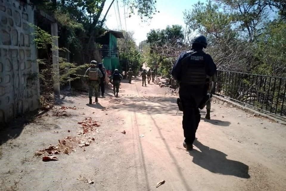 Más de 100 habitantes abandonaron la colonia Linda Vista, comunidad de Santa Rosa, municipio de Tecpan, tras hechos violentos.