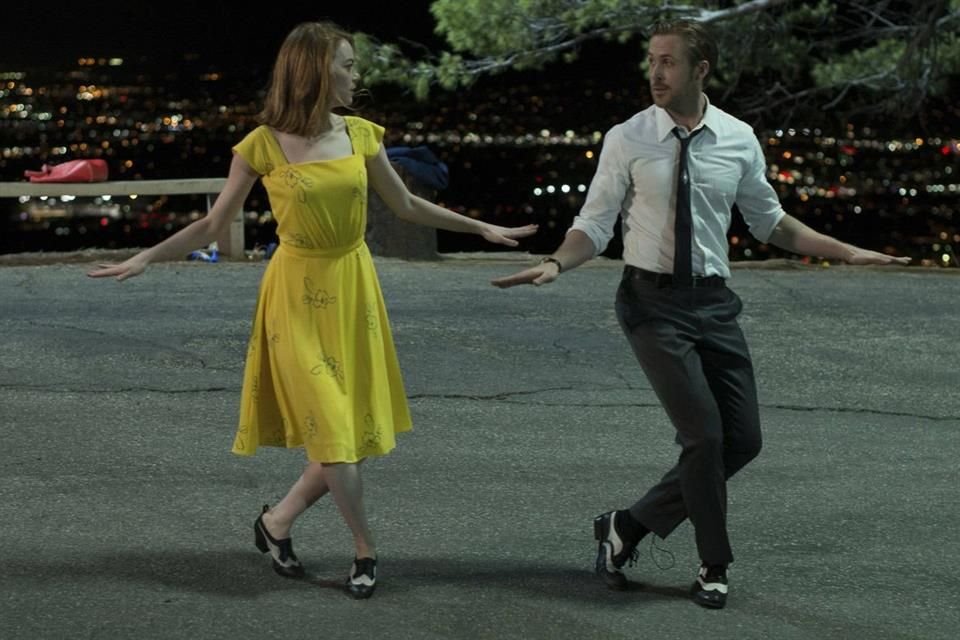 La La Land, la película ganadora del Oscar de Damien Chazelle, se adaptará a un musical de Broadway, informaron medios internacionales.