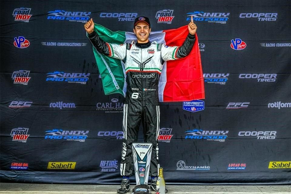 El piloto tapatío Salvador de Alba Jr. participará en la temporada 2023 de la USF Pro 2000.