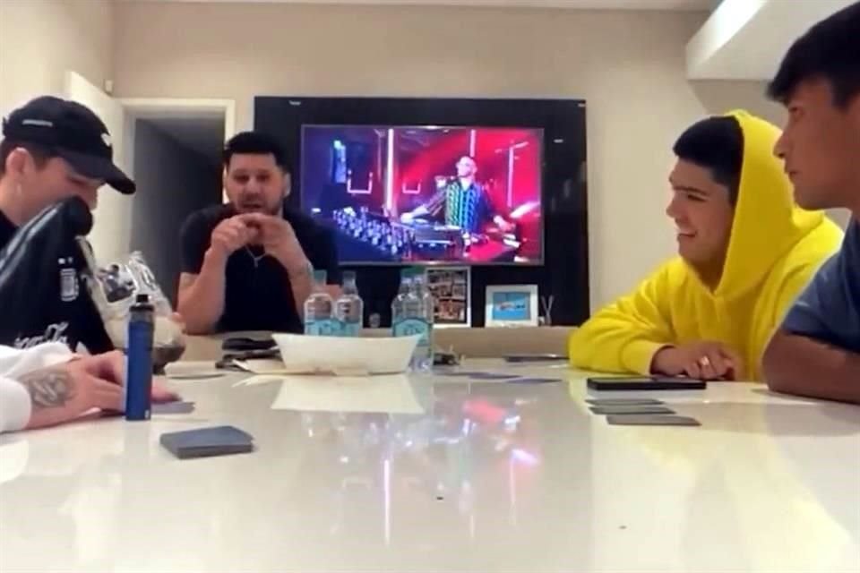 Matías Messi habló y dio a entender que su hermano Lionel no volverá a fichar con el Barcelona.