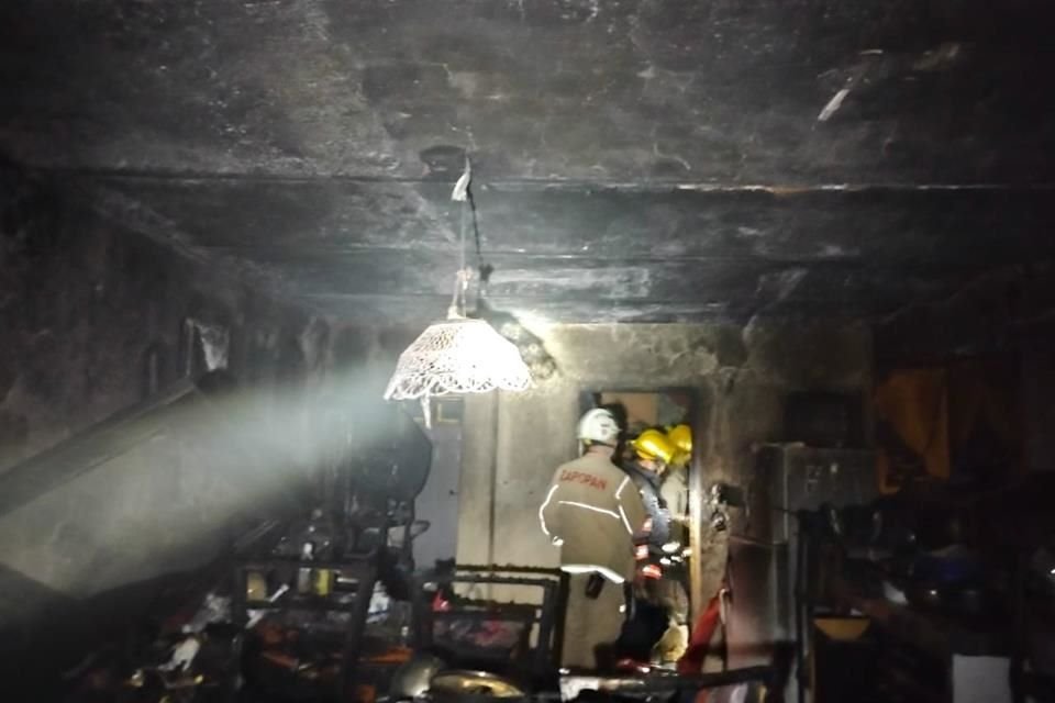 Una explosión en una vivienda en la Colonia Constitución, dejó como saldo al menos dos lesionados, reportó la noche de este viernes la Coordinación Municipal de Protección Civil y Bomberos de Zapopan.