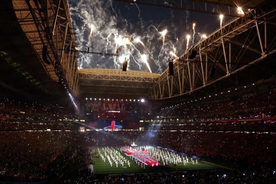 El State Farm Stadium se cimbró en los 13 minutos del show del medio tiempo.