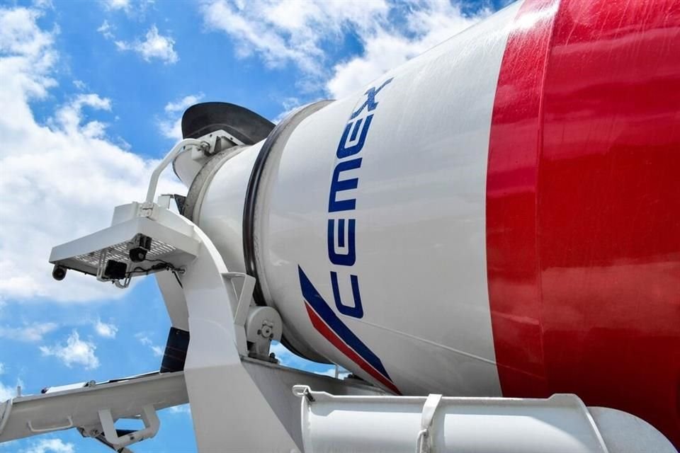 Cemex dijo que las inversiones estarán en función de la evolución de proyectos relacionados y sujetas a las condiciones del mercado y otras circunstancias.