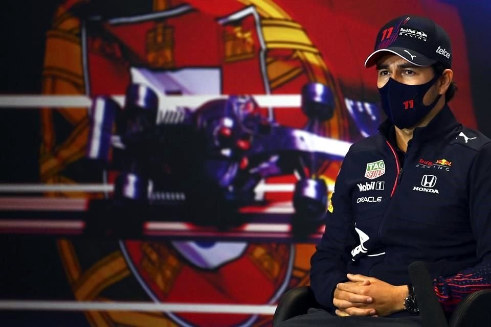 Se regó ayer como pólvora que Red Bull contemplaría una renovación de contrato para el piloto mexicano Sergio Pérez.