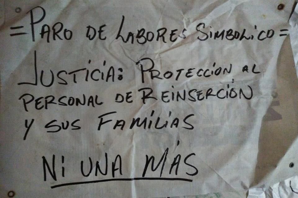 Una organización de policías se manifestó el día de ayer para exigir acciones ante presuntas agresiones sexuales contra custodias en Puente Grande.