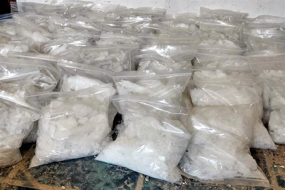 En el narcolaboratorio hallado en la zona de Tesistán el pasado 8 de febrero, autoridades hallaron 147 kilos de la droga crystal.