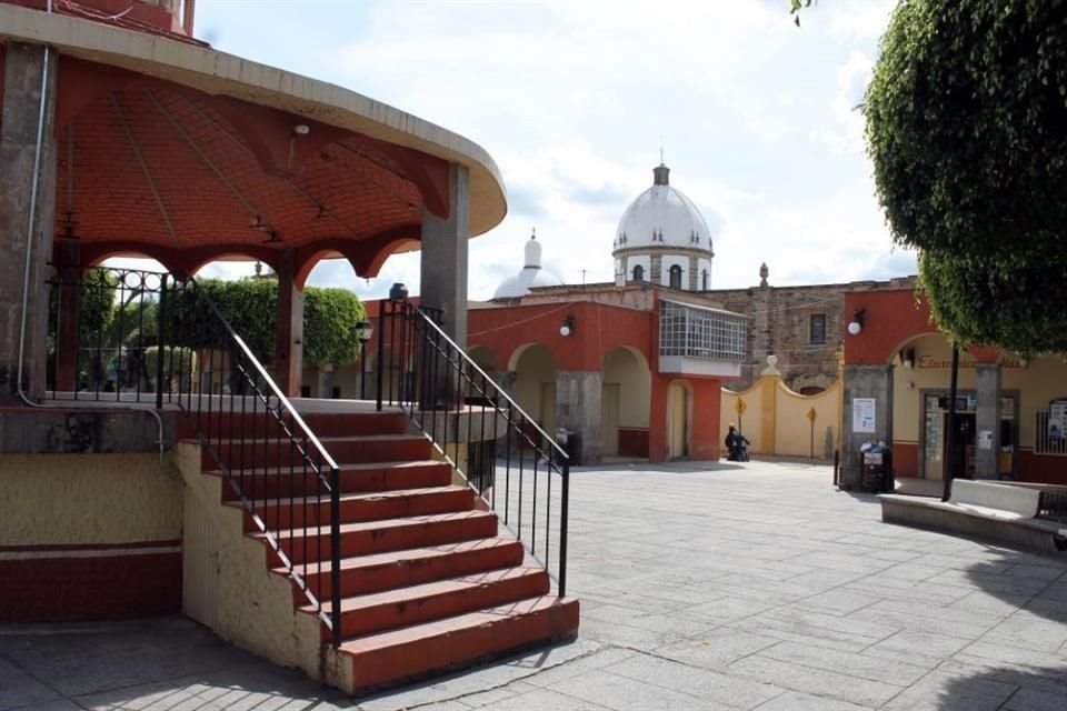 Ixtlahuacán del Río podrá endeudarse con 11 mdp para la rehabilitación y remodelación de la plaza principal en la Cabecera Municipal.