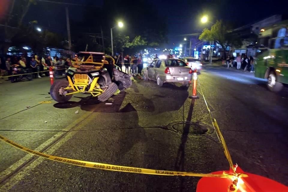 Luego de que un hombre fue baleado en Av. 8 de julio, un conductor particular se percató y le dio 'ride' para llevarlo a recibir atención médica, pero chocaron y el herido murió.