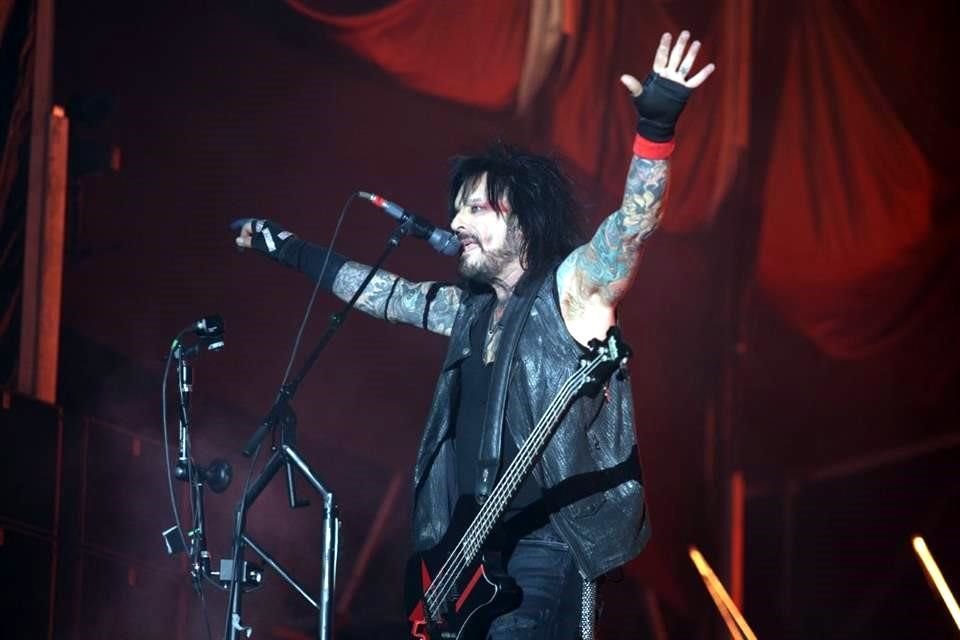 Mötley Crüe no se anduvo con medias tintas y desde su aparición mostró su 'Wild Side' musical.