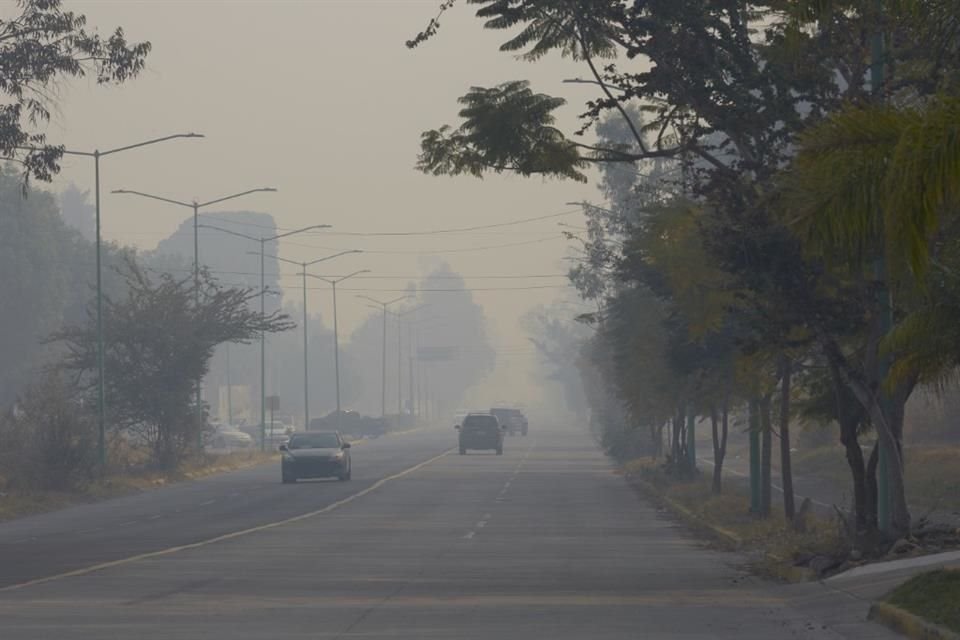 El incendio en La Primavera dejó una contingencia en Las Águilas y tres precontingencias en Tonalá, Guadalajara y Tlaquepaque.