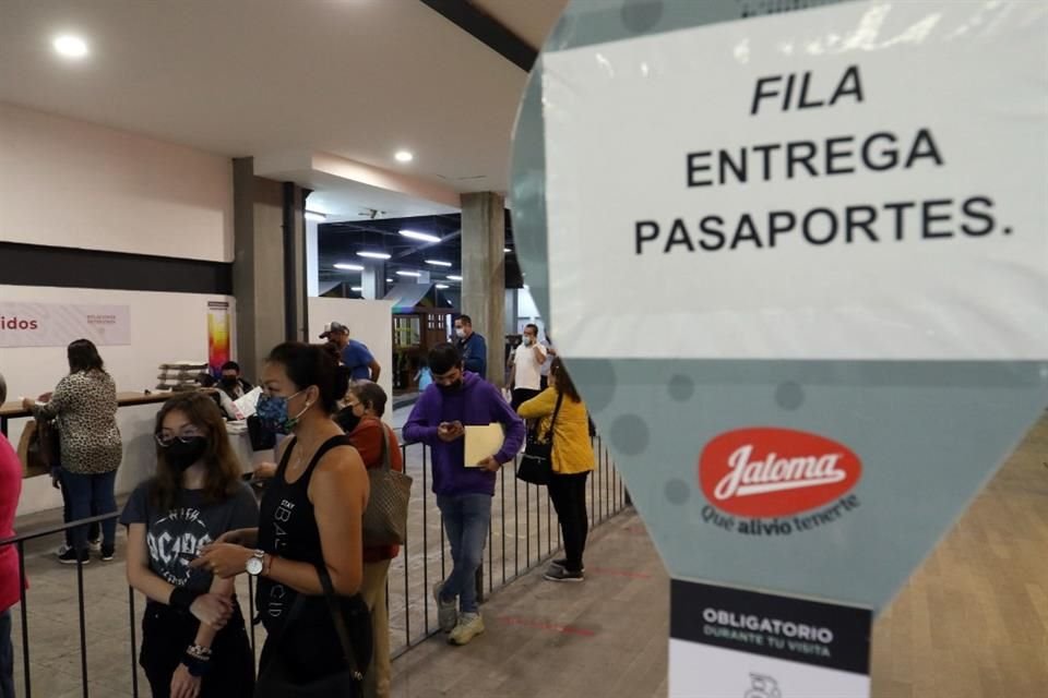 La dificultad para pedir citas en la SRE se debe a las obras de remodelación en la oficina de Plaza Patria.
