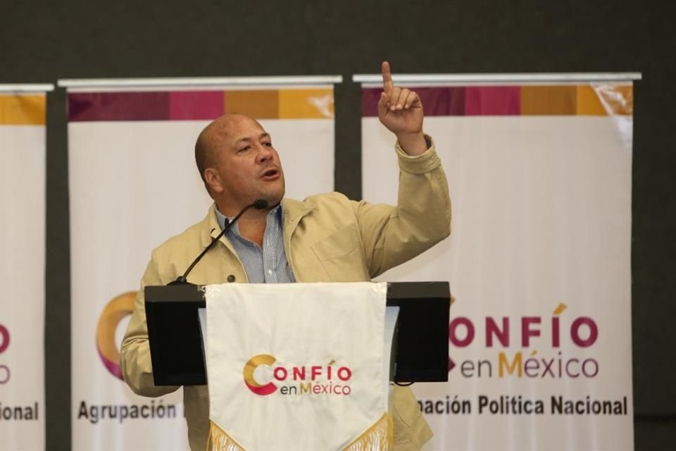 Aunque no ha tomado todavía una decisión respecto a su futuro político, el Gobernador Enrique Alfaro dijo que, si es candidato al 2024, será por la Presidencia de la República.