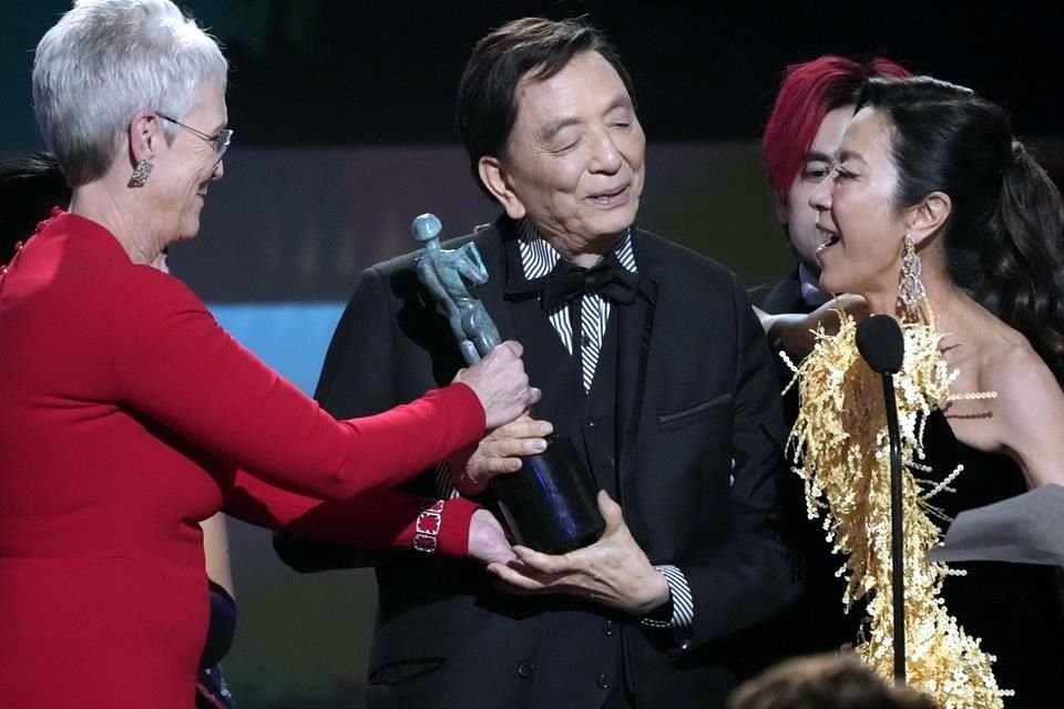 James Hong dio el discurso final, que fue celebrado por todo el público reunido en el inmueble.