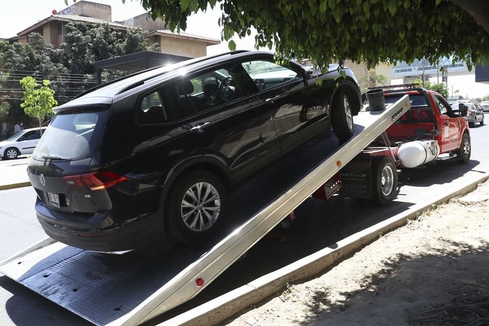 Al advertir norma ambigua para enviar autos mal estacionados al corralón, diputados del PAN pretender reformar Ley de Movilidad.