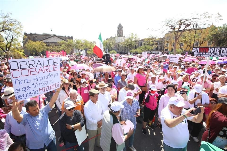 De acuerdo con cifras oficiales, hubo 30 asistentes en la protesta por el INE en Guadalajara.