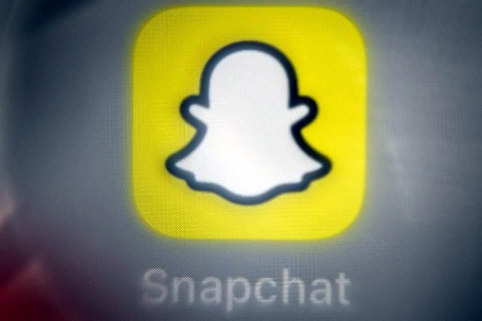 El chatbot está disponible solo para miembros de Snapchat+, pero la compañía planea eventualmente implementarlo para sus 750 millones de usuarios mensuales.