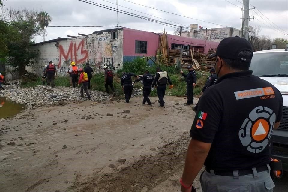 El hecho, que movilizó a sus familiares y luego a los cuerpos de rescate, se registró la noche del domingo, en la Carretera libre a Reynosa, entre la Avenida Coahuila y la Carretera a San Roque.