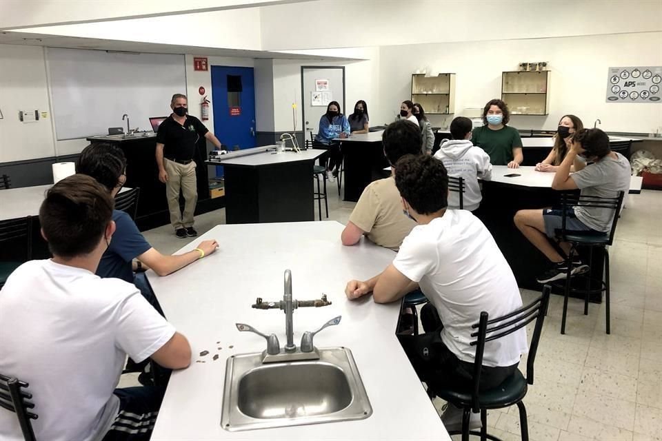 Los alumnos de la preparatoria AIM Preparatory School están en su última semana del semestre.