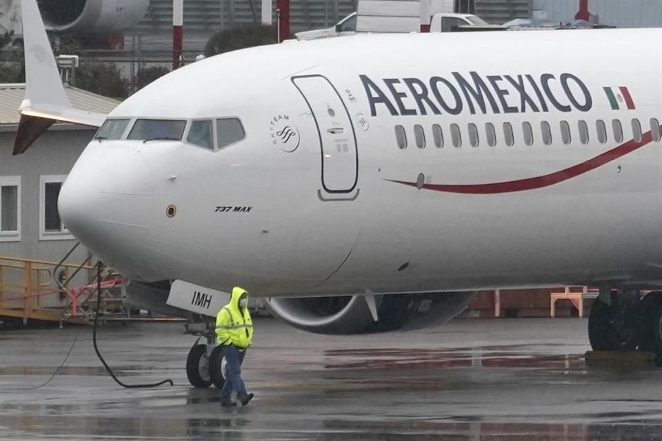 Aeroméxico acude al mercado internacional para recaudar mil 100 millones de dólares, recursos que se usarán para refinanciar deuda existente.