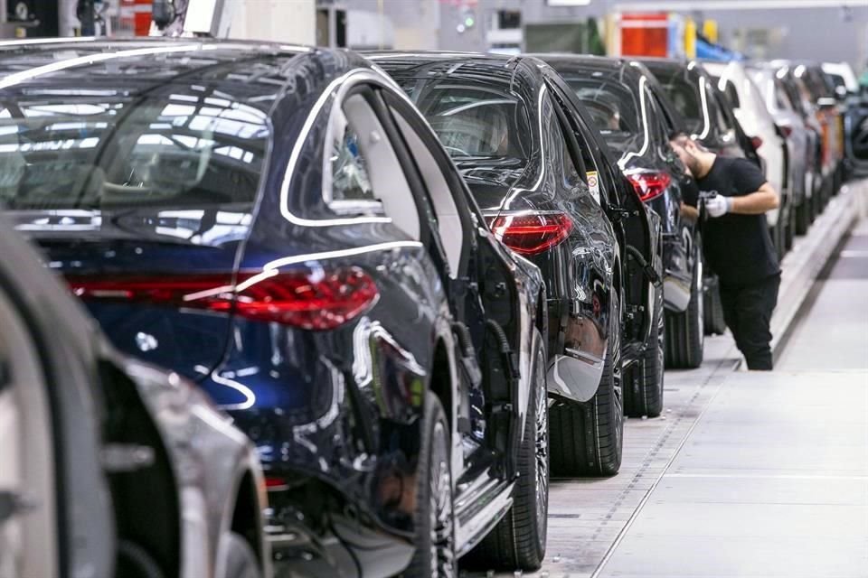 Quálitas explicó que el crecimiento en las primas del seguro automotor estuvo enmarcado por la venta de unidades ligeras, que son autos y camiones, pues esta creció 10.5 por ciento durante los nueve meses de 2024.