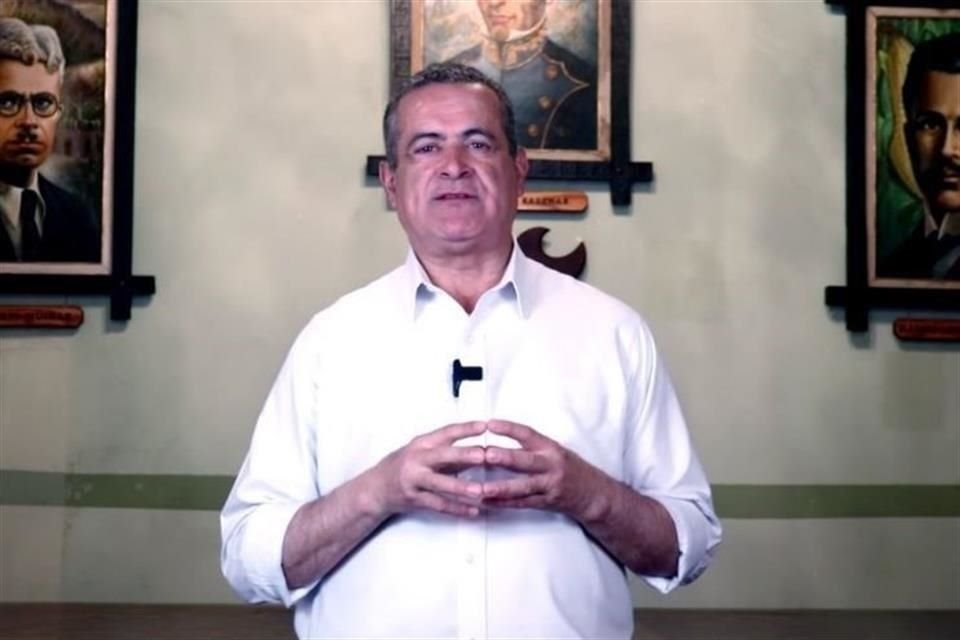 Alcalde de Jerez, Humberto Salazar Contreras, durante anuncio.