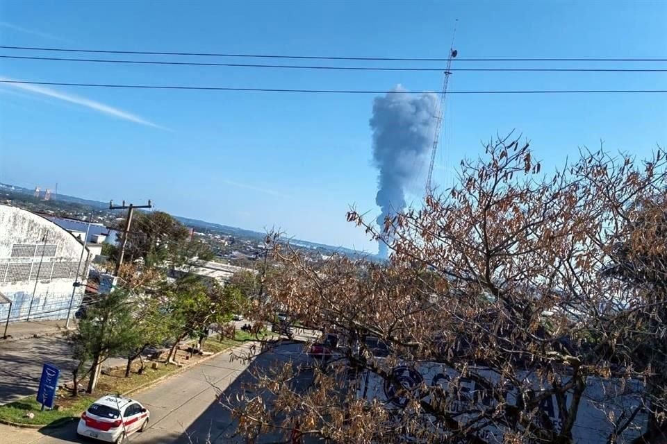 A las 15:40 horas aproximadamente del pasado 23 de febrero, se registró el incendio de ducto en las instalaciones de Tuzandepetl de PEMEX