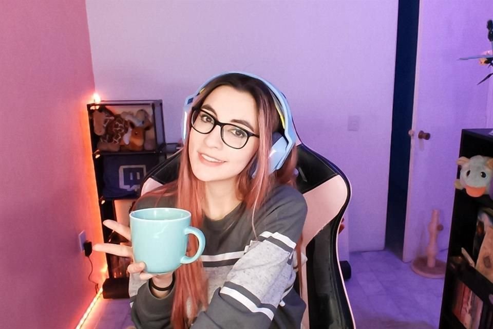 Maura García Rivas, o también conocida como Maura55, es una streamer originaria de Guadalajara.