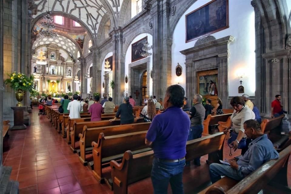 Luego de daños que sufrió por la construcción de la Línea 3 del Tren Ligero, el Templo San Francisco de Asís, volvió a abrir sus puertas.