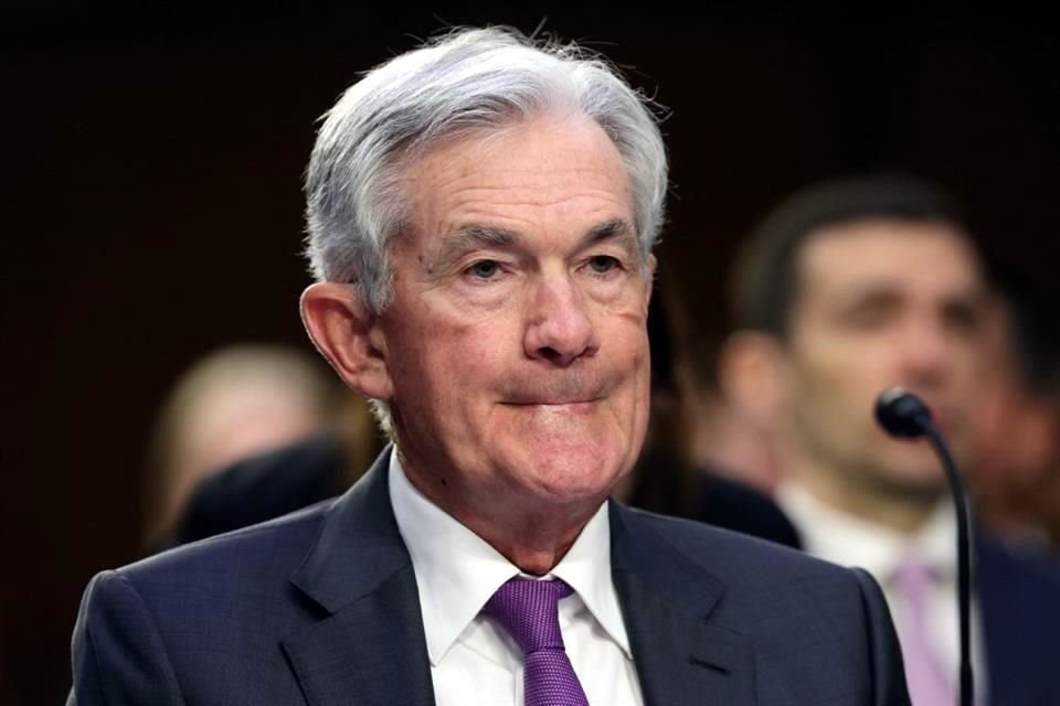 'Los datos económicos más recientes son más sólidos de lo esperado, lo cual sugiere que el nivel final de las tasas de interés podría ser más alto de lo previsto', afirmó Jerome Powell, presidente de la Fed, ante una comisión del Senado.