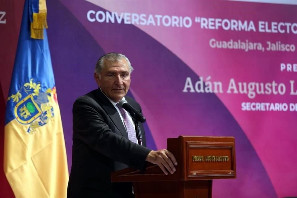 Adán Augusto López en el conversatorio 'Reforma Electoral y Gobernabilidad en México'.