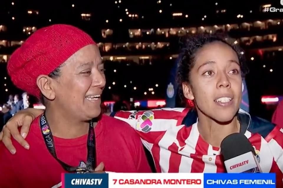 Luego de 22 años de no verse, la mamá de Casandra se reencontró con su hija en la Final del Clausura 2022.