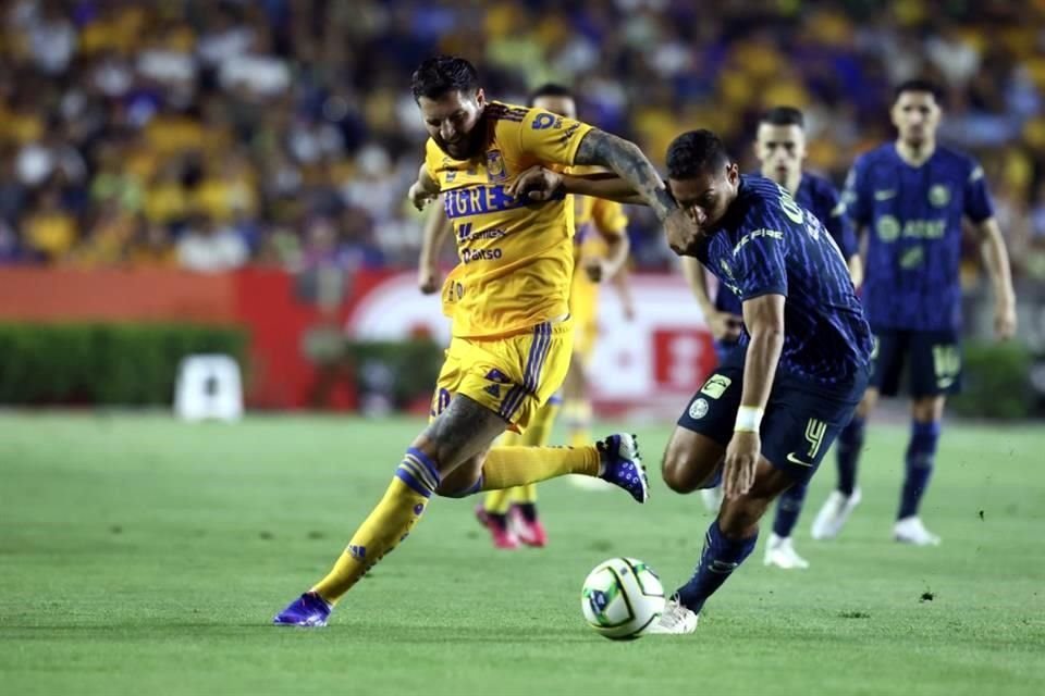 El América aumentó su paternidad sobre Tigres.