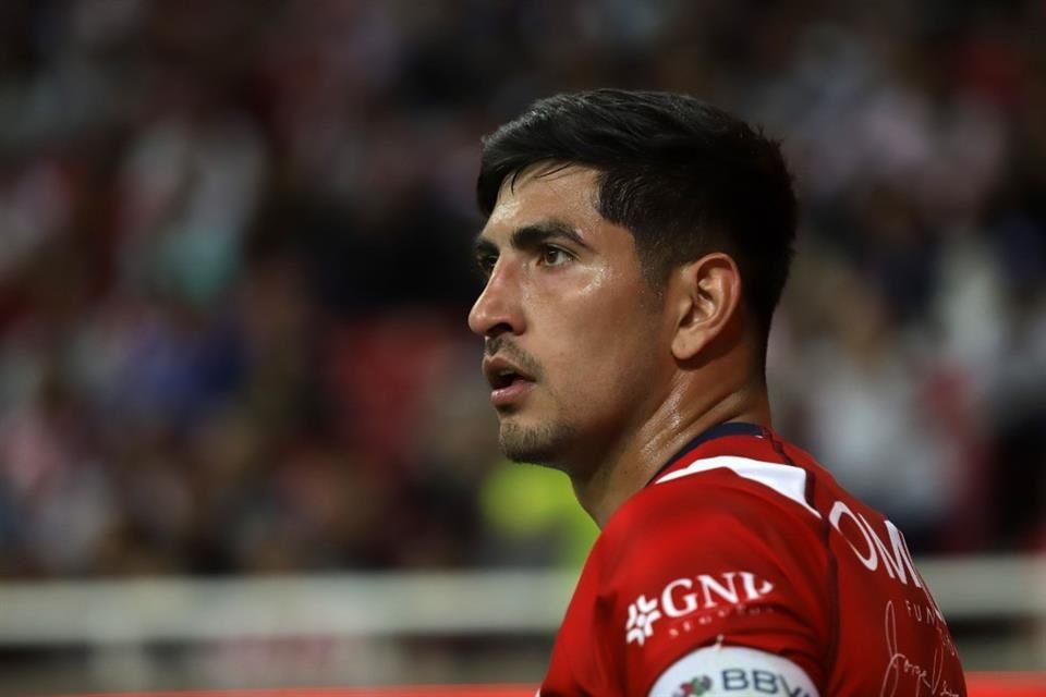 Víctor Guzmán, capitán de Chivas.