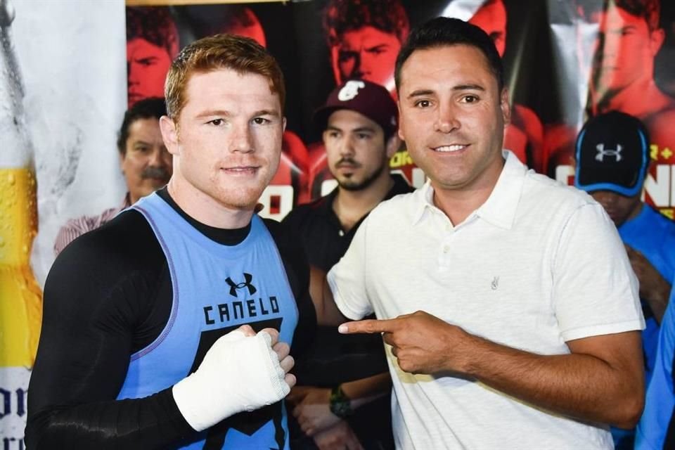 'Canelo' y De la Hoya rompieron su relación de más de 10 años.