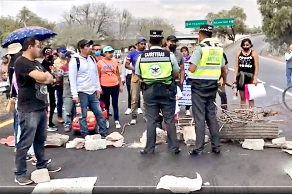 Directora de la Secundaria de Teotihuacán fue destituida por el caso de Norma, quien perdió la vida a golpes tras padecer bullying escolar.